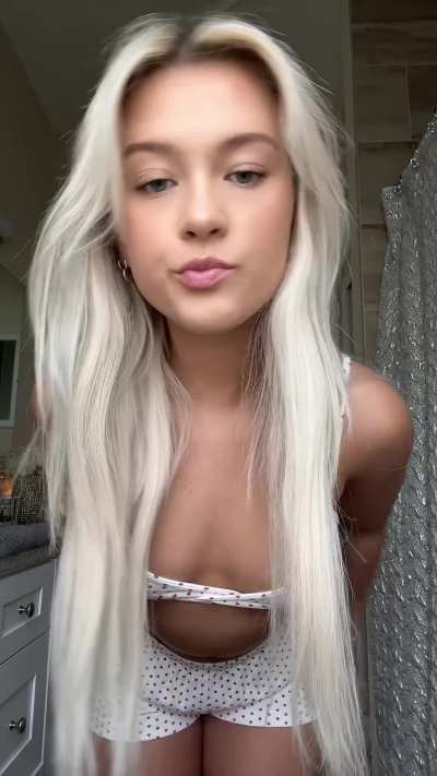 Tight fit green eye blondie doll