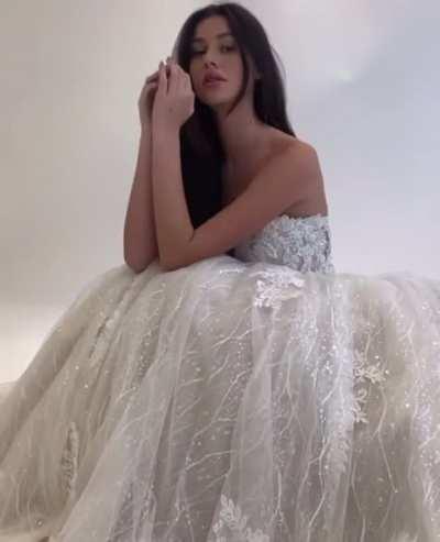 Sarah Waddles: stunning bride