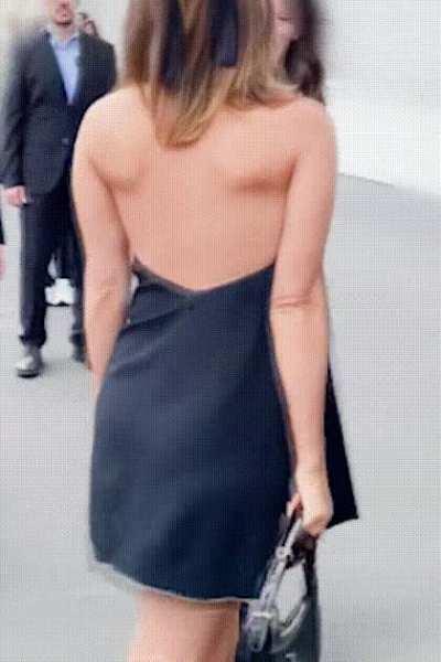Emma Watson knows how fine she is 