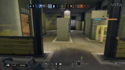 I made my R6 clip into a shitpost