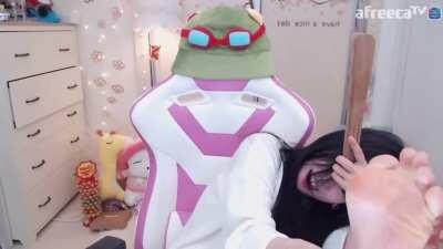 Brief sole...spanking? Then the sole show