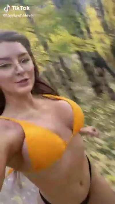 Jogging thru Nature 🥵 [@tayylawhatever]