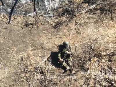 A drone from the 4th mechanized battalion of the Separate Presidential Brigade named after Hetman Bohdan Khmelnytskyi drops a grenade on a Russian soldier. The soldier immediately decides to shoot themselves in the head.