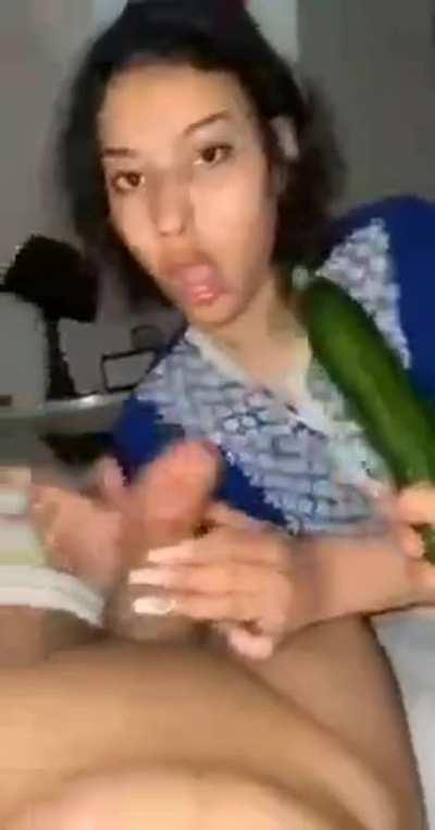 Horny Desi GF New Latest Viral OYO Room Exclusive Stuff TOTAL 6 VIDEO'S Giving Bl0wj0b & Riding her Boyfriend. Link in Comments