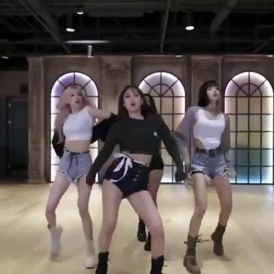 Dance Machine Lisa back at it again