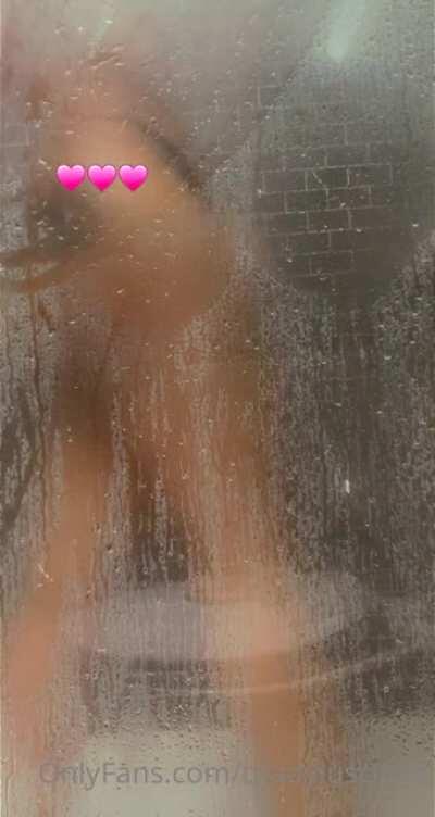 She took her panties off with 2 seconds left in the video...