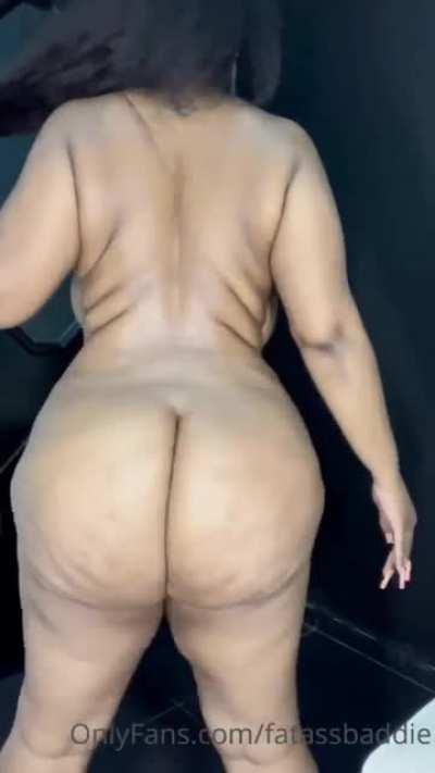 So juicy so thick🍑🛐