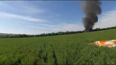 Sweaty everything : Pilot Ejects From Fighter Jet Before Crash!