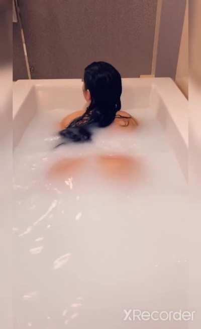 Hot AF😍👅💦 (Get 7GB Folder of Her includes BG sextapes in Comment)👇👇