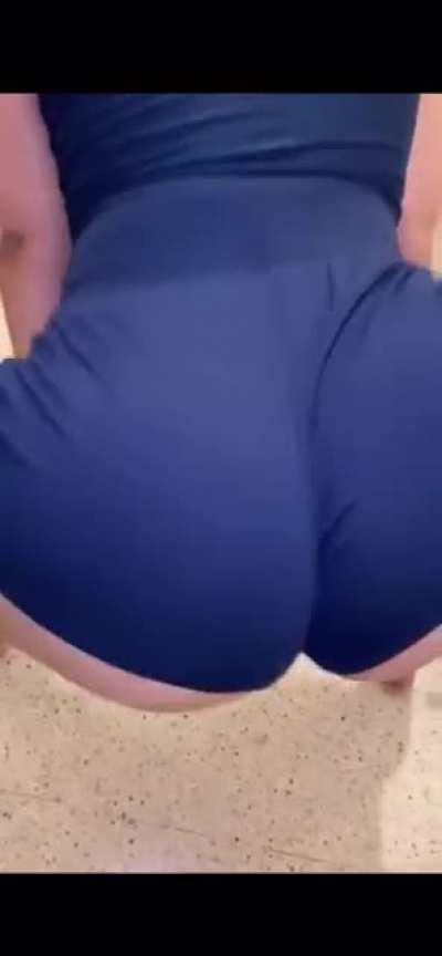 Damn somebody gotten thick thick 👀👀