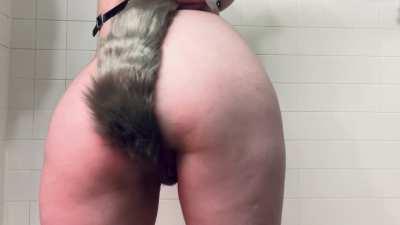 showing off my tail