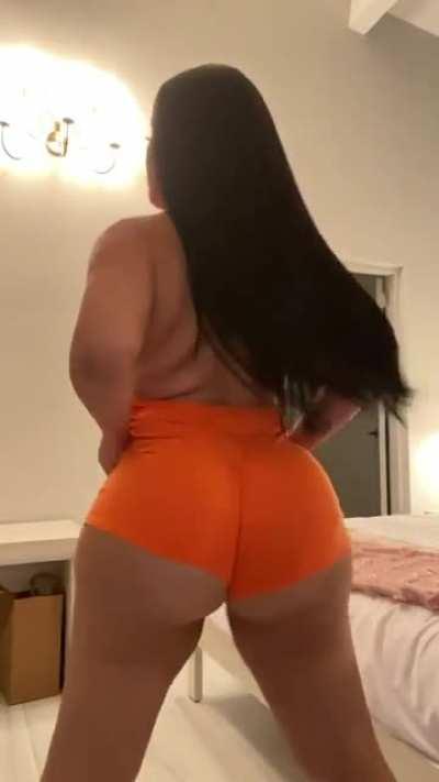 Would you smash 0penelope (Vonmarye0) 😈