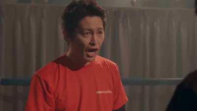 Nanba (Ken Yasuda) helping Yagami (Takuya Kimura) remember his Boxing Style