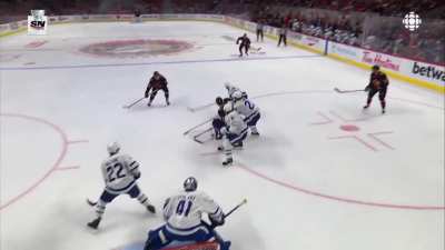 [TOR 2-(2) OTT] Perron scores with a backhand roof from a shallow angle to tie the game