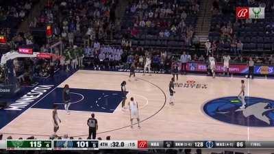 [Highlight] Giannis placed the ball out of bounds to get his brother in the game and Mike Budenholzer couldn't believe it