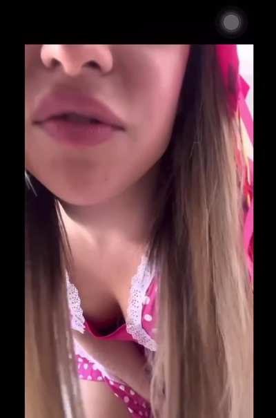 Do I look cute in this dress?