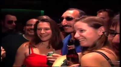 Sosyal medya icat olmamışken, Dünya'nın ilk internet fenomeni olan, Mahir abinizle tanışın. Sene (1999) :))