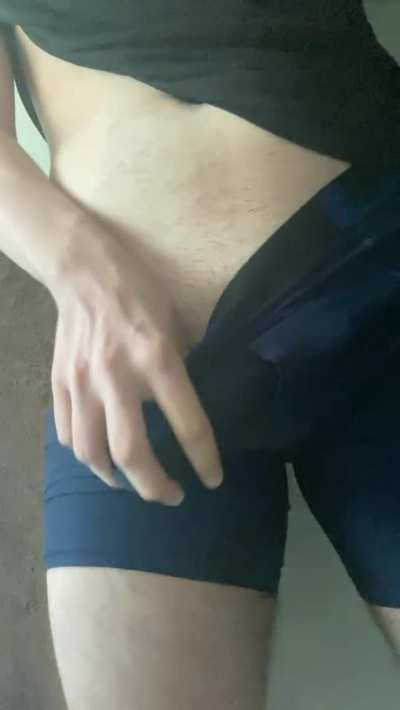 My 18 year old cock can finally breathe. Now if only I had someone’s mouth to use…