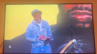 A minooooooorrrrr at the Grammys