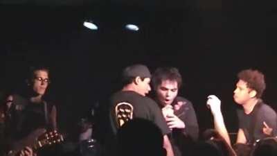 [Live moment recall of the week] Vampires will never hurt you (Live at Maxwell's, 2002)