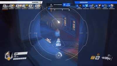 Friday's hitbox manipulation to avoid a Widowmaker headshot [NYXL vs CDH]
