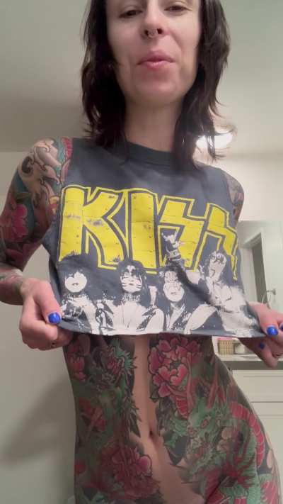 my favorite activity is flashing my tits to everyone