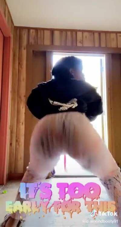 Throw It Back 🍑🍑