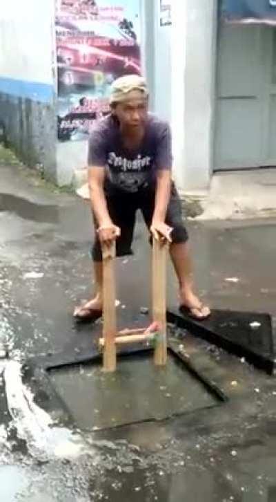 When you having a bad day at work just think of this dude...