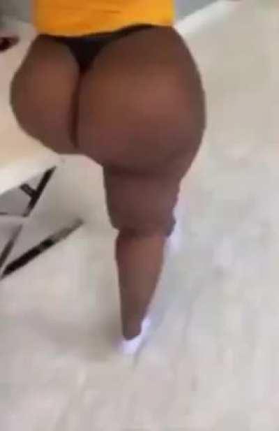 Ms Rethickulous Walk-Away