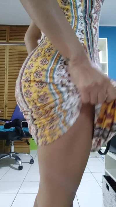 [F] [31] Can I interest you in a cute booty drop?