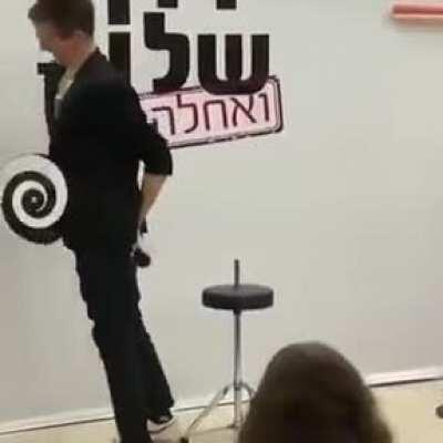 To do some optical illusion