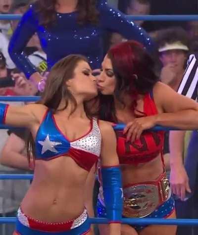 Brooke Tessmacher and Tara