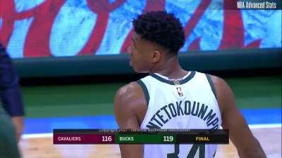 [Highlight] Dec 19 2017: Jason Kidd tells Middleton to intentionally miss a free throw up 3 with 1.4 seconds left.