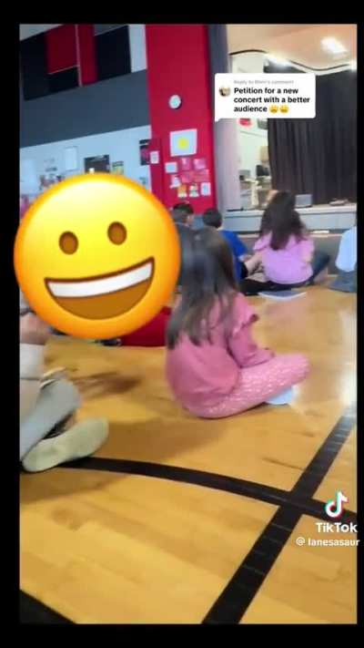 I’ll take a hot dog bowl HOT TO GO please