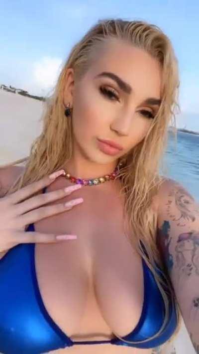 ʙᴀʀʙɪᴇ ʀᴏᴄᴋs ɪɴ ʙʟᴜᴇ👅👅👅🔥🔥🔥💣💣💣🤤🤤🤤💥💥💥