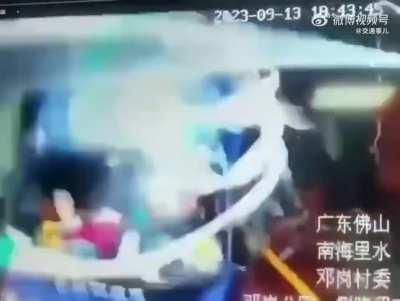 Me trying to get out of Calais in multiplayer on a Saturday night