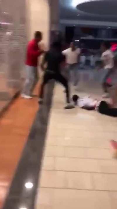 Mall brawl with an unnecessary stomp