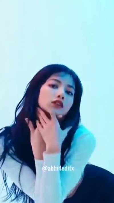 BTS ko kuch bhi kaho lekin Korea mein ladiyan maal hain