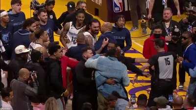 [Highlight] Courtside incident between Shannon Sharpe and Steven Adams + Dillon Brooks