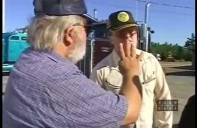 How many fingers son 🖕🖕