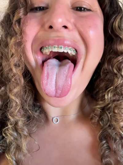 I'm also surprised when they look very clean and their tongue is like mine, hehe.
