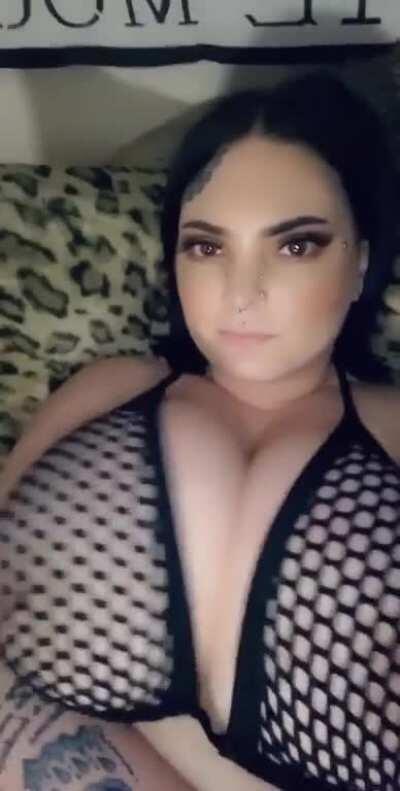 Love this top so much 🥺🖤 OnlyFans.com/ambaby