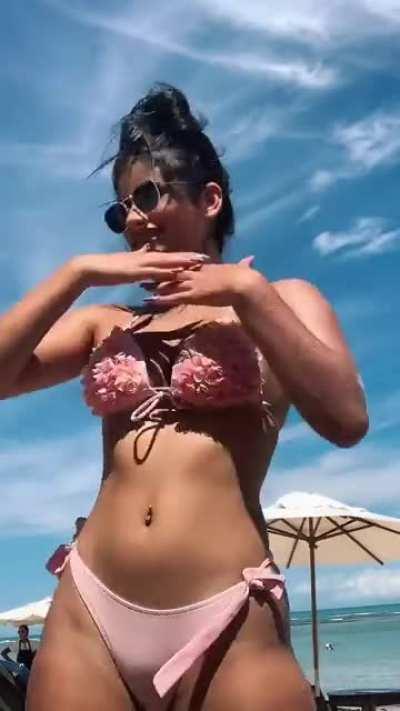 Yasmin Sampaio (@sampa_yas)