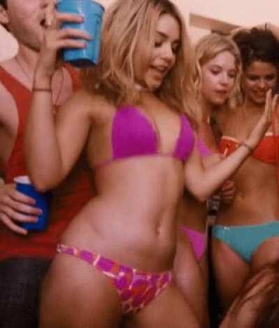 Vanessa Hudgens bounce