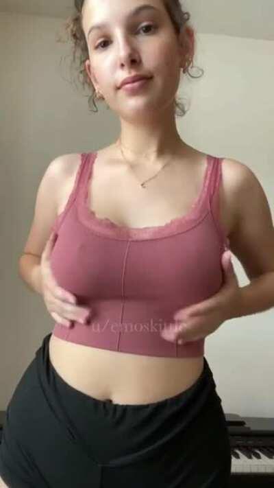 A pair of 18 year old titties to brighten your day :)