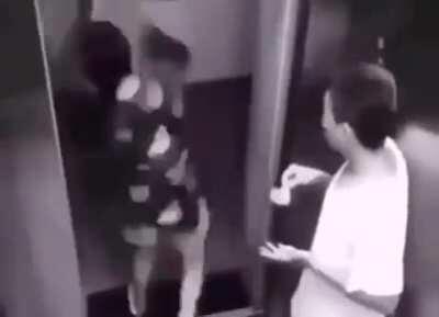 NOOOO XIN ZHAO QUE TE HAN HECHO 😔👎