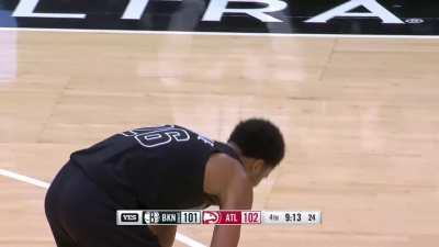 [Highlight] Dinwiddie takes it to the rack against Okongwu, slams it home but commits a technical foul