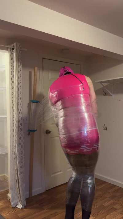 Self Bondage Moving Plastic Wrap