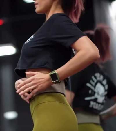 Sexy ass milf 🥴 [Geo]