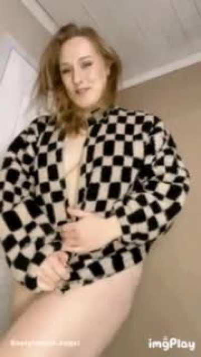 Showing off these saggy DD’s